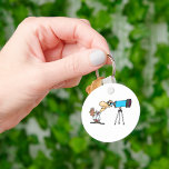 Wetenschapper met Telescope Astronomy Science Humo Sleutelhanger<br><div class="desc">Neem je liefde voor wetenschap overal mee naar toe met deze leuke wetenschapper cartoon sleutelhanger. Met een eigenzinnige wetenschapper die door een telescoop kijkt, is dit ontwerp perfect voor liefhebbers van astronomie, ruimteliefhebbers en wetenschapsgeeks. Of je nu een student, docent, onderzoeker of gewoon van nerdy humor houdt, deze sleutelhanger voegt...</div>