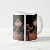 wetenschapscultuur Astronaut Shake Hand Alien Grote Koffiekop (Voorkant rechts)