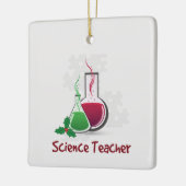 Wetenschapsleraar, experimenten met kerst keramisch ornament (Links)