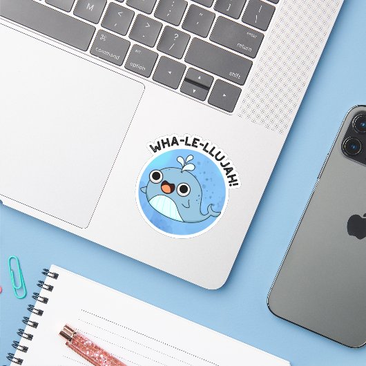 Wha-le-llujah Grappige Blauwe Walvis Pun Sticker (Laptop met iPhone)