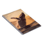 Whale Jumping Sunset Over Ocean Waterverf Art Notitieboek (Rechterzijde)