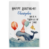 Whale of a Time gepersonaliseerde jongens verjaard Medium Cadeauzakje (Voorkant)