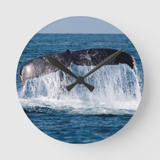 Whale Tail Ronde Klok