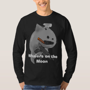 Whalers op het lange zwarte T-shirt van de Moon