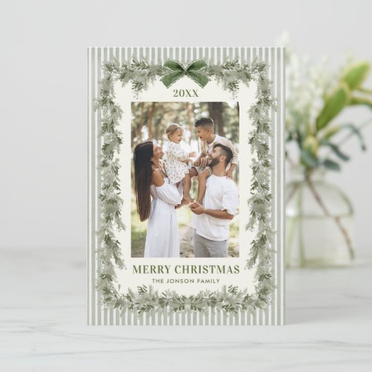 What a Year Sage Green Bow Christmas 13 Photo Feestdagenkaart (Staand voorkant)
