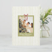 What a Year Striped Green Red Photo Christmas Feestdagenkaart (Staand voorkant)