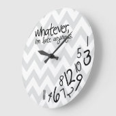 whatever - gray and white chevron grote klok (Hoek)