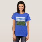 Wheat Fields met Haystacks van Vincent van Gogh T-shirt (Voorkant volledig)