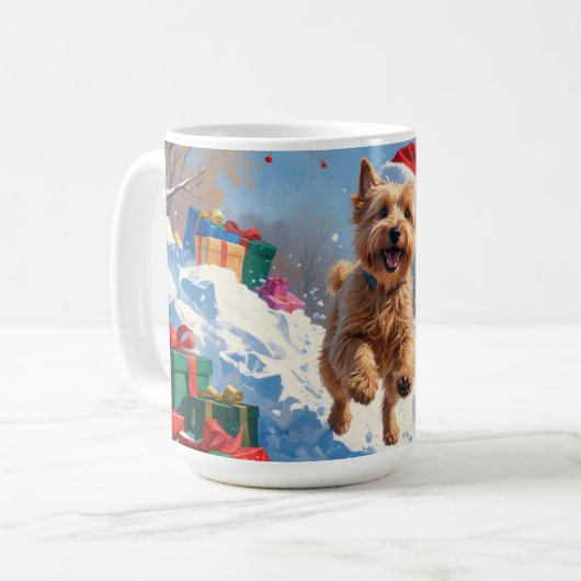 Wheaten Terrier Loopt In Sneeuw Met Kerst Pet Koffiemok (Voorkant links)