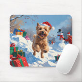Wheaten Terrier Loopt In Sneeuw Met Kerst Pet Muismat (Met muis)