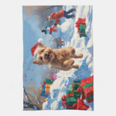 Wheaten Terrier Loopt In Sneeuw Met Kerst Pet Theedoek (Verticaal)