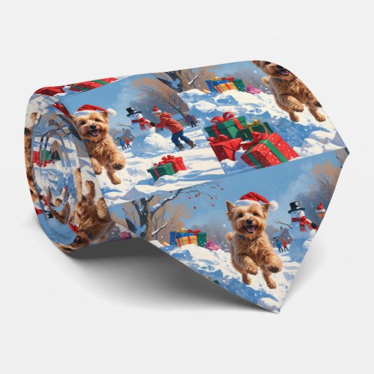 Wheaten Terrier Rent in de Sneeuw met Kerstmuts Stropdas (Opgerold)