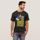 When I Walk My German Shepherd Everyone Disappears T-shirt (Voorkant volledig)