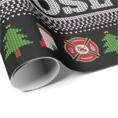 WHERE MY HOSE FIREFIGHTER Ugly Christmas Sweater Cadeaupapier (Rol Hoek)