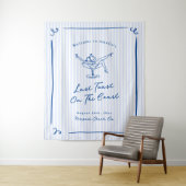 Whimische handgetekende blauwe laatste toast op de wandkleed (In situ)