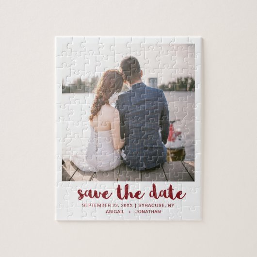 Whimserige borstelschriftfoto save the date rood legpuzzel (Verticaal)