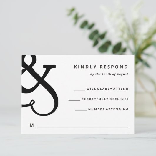 Whimsical Ampersand | Zwarte en witte bruiloft RSVP Kaartje (Staand voorkant)