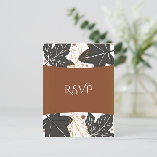 Whimsical Autumn Fall Leaves & Acorns Wedding RSVP Uitnodiging Briefkaart (Staand voorkant)