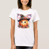 Whimsical Autumn Pumpkin Witch Design T-shirt (Voorkant)