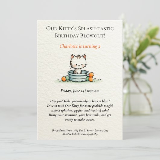 Whimsical Baby Kat Verjaardagsuitnodiging Kaart (Staand voorkant)