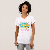 Whimsical Bee Leaf crayon Art  Happy Eco-Conscious T-shirt (Voorkant volledig)