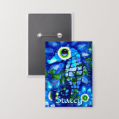 Whimsical Big-Eyes Seahorse Art Blue Personalized Button (Voorkant / Achterkant)