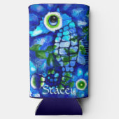 Whimsical Big-Eyes Seahorse Art Blue Personalized Seltzer Blikjeskoeler (Achterkant)