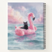 Whimsical Black Cat Flamingo Float Notitieboek (Achterkant)