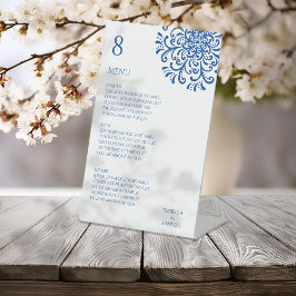 Whimsical Blauw Bloeien Bruiloft Menu Reclamebord Met Voetstuk