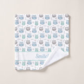 Whimsical Blauwe Groene Uilen en Bloemen Patroon Bad Handdoek (Wasdoekje)