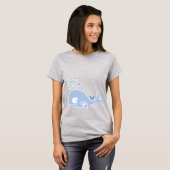 Whimsical blauwe zwangere mama walvis met baby jon t-shirt (Voorkant volledig)