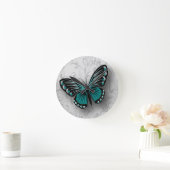 Whimsical Blauwgroen Butterfly op Grey Floral Ronde Klok (Huis)