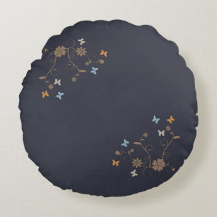 Whimsical Bloemen en Vlinder Accenten op Houtskool Rond Kussen