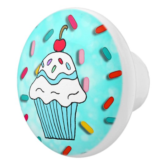 Whimsical Blue Cupcake met Cherry op Top Keramische Knop (Rechts)