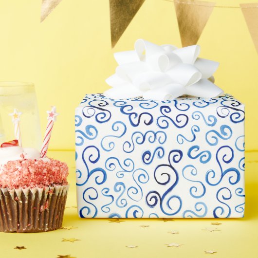 Whimsical Blue Waterverf Abstracte curves Cadeaupapier (Verjaardagsfeest)
