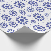 Whimsical Blue White Abstract Daisy Pattern Cadeaupapier (Hoek)