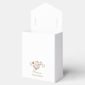 Whimsical Blush Gold Flowers Monogram Weddenschap Bedankdoosjes (Geopend)