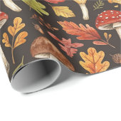 Whimsical Boho Herfst Paddenstoelen Bladeren op Zw Cadeaupapier (Rol Hoek)