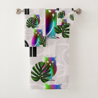 Whimsical Boho Owl & Tropical Monstera Leaf Bad Handdoek