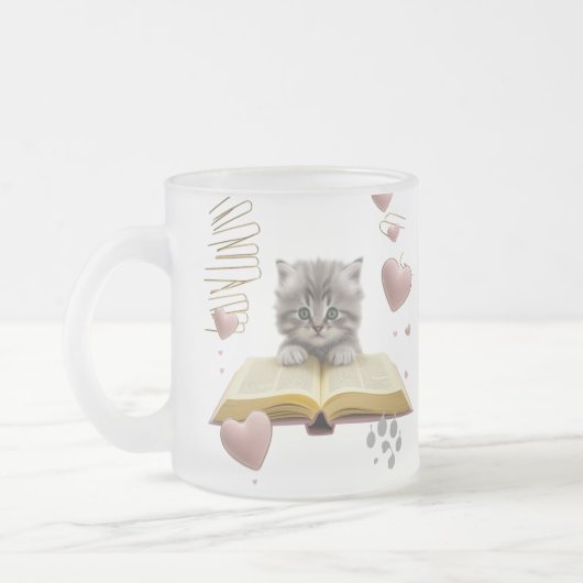 Whimsical Bookworm Kitten Two-Tone Mug – Magical Matglas Koffiemok (Links)