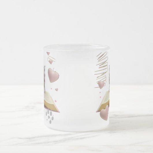 Whimsical Bookworm Kitten Two-Tone Mug – Magical Matglas Koffiemok (Center)