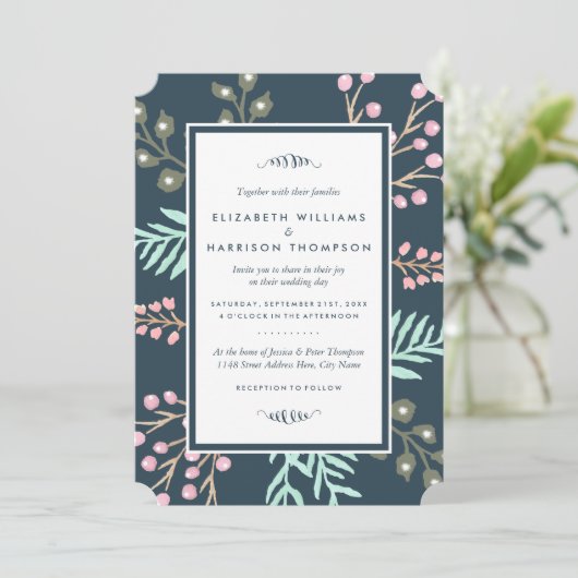 Whimsical Botanical Berry Wedding Kaart (Staand voorkant)