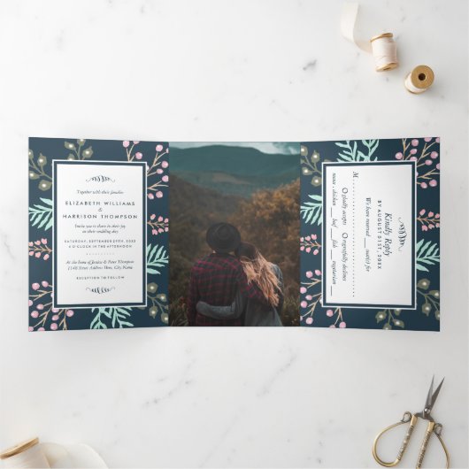 Whimsical Botanicale Besjes Bruiloft Suite Drieluik Uitnodiging (Binnen)