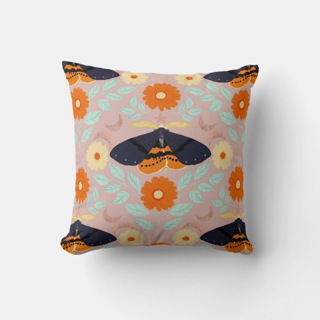 Whimsical Botanische Motten Collectie | Gezellige  Kussen (Voorkant)