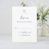 Whimsical Bow Dusty Blue Wedding RSVP Kaartje (Staand voorkant)