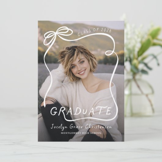 Whimsical Bow Frame Overlay Graduation Kaart (Staand voorkant)