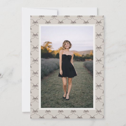 Whimsical Bow Frame Overlay Graduation Kaart (Achterkant)