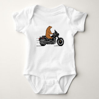 Whimsical brown beer op een motorfiets romper