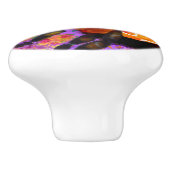 Whimsical Bumble Bee Bloemen Rood Geel Paarse Keramische Knop (Zijkant)