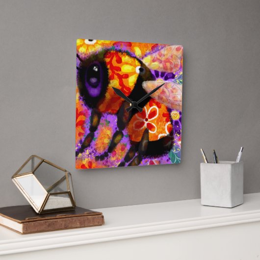 Whimsical Bumble Bee Bloemen Rood Geel Paarse Vierkante Klok (Kantoor)